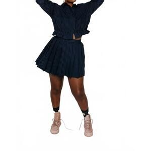 NEW NORR neo pinstripe pleat skirt in navy